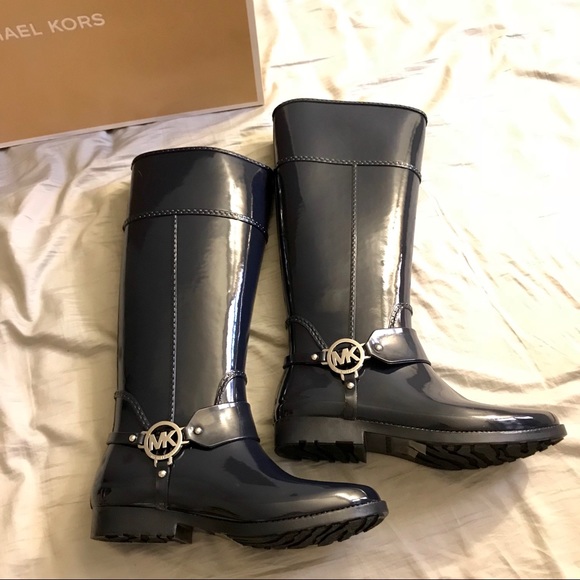 NEW! Michael Kors rubber rain boot. Deep Navy Blue - Picture 6 of 8
